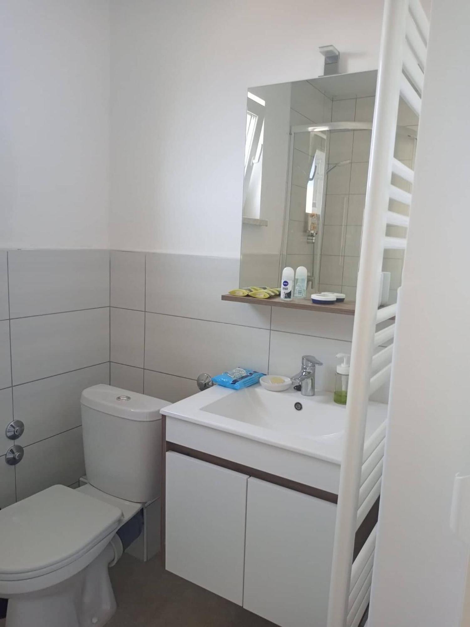 Lovely Flat, City Center With Free Parking فاغاشدين المظهر الخارجي الصورة