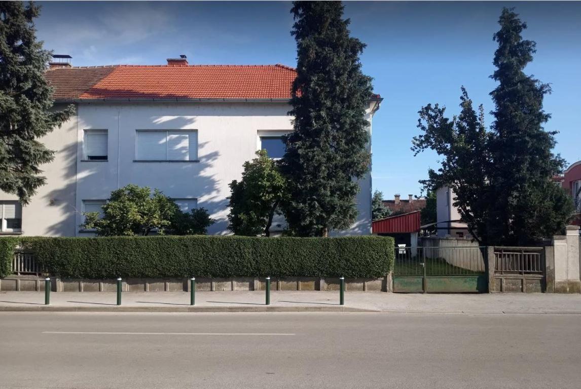 Lovely Flat, City Center With Free Parking فاغاشدين المظهر الخارجي الصورة