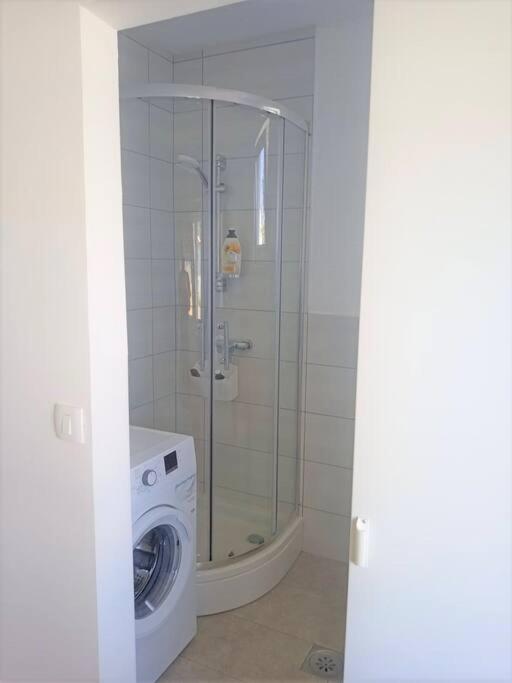Lovely Flat, City Center With Free Parking فاغاشدين المظهر الخارجي الصورة