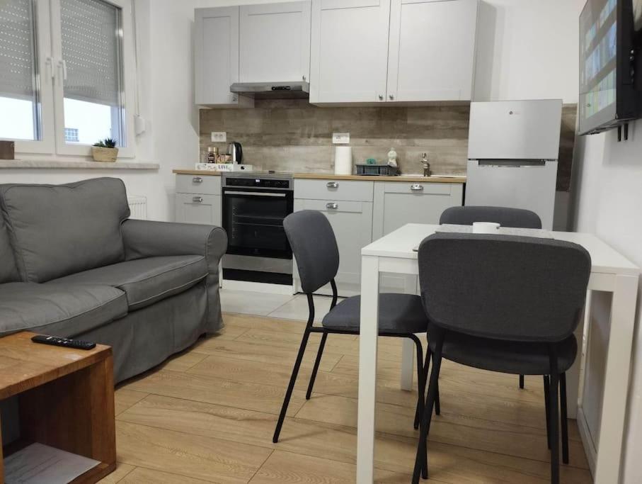 Lovely Flat, City Center With Free Parking فاغاشدين المظهر الخارجي الصورة